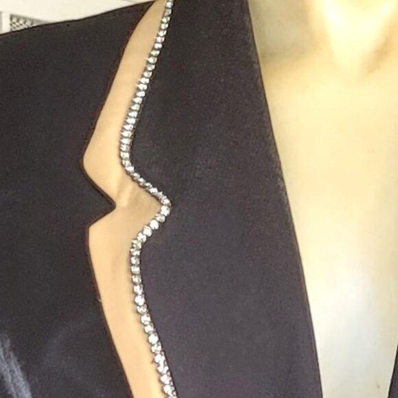 Ciara of New York--Vintage silk, single button - Picture 2 of 6